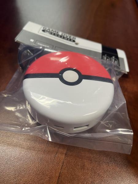 Z Pokemon Poke Ball Power Bank - 3.6v 5000MaH Charger - USED